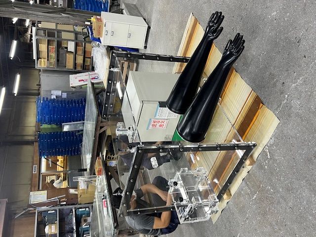 別注連結型グローブボックス（嫌気チャンバー）内部インキュベーター設置